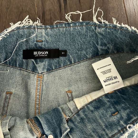 Hudson Jeans Straight Leg Pleated Jeans - Picture 6 of 9